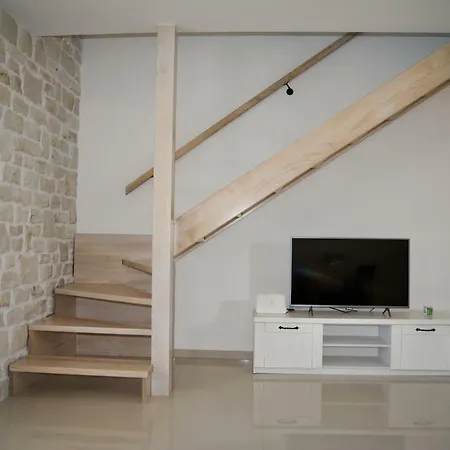App Rab Banjol 217 Villa Exterior photo